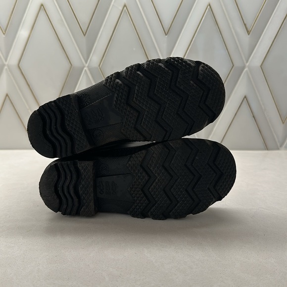 Kamik Matte Black Rain Boots Boys Girls Kids US Size 13 Waterproof Lined - Picture 4 of 5